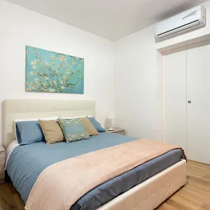 centre-apartment-grotte-bianche-2.taorminaitalyhotels.com/