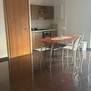 Apartament Heart Trivani, Katania